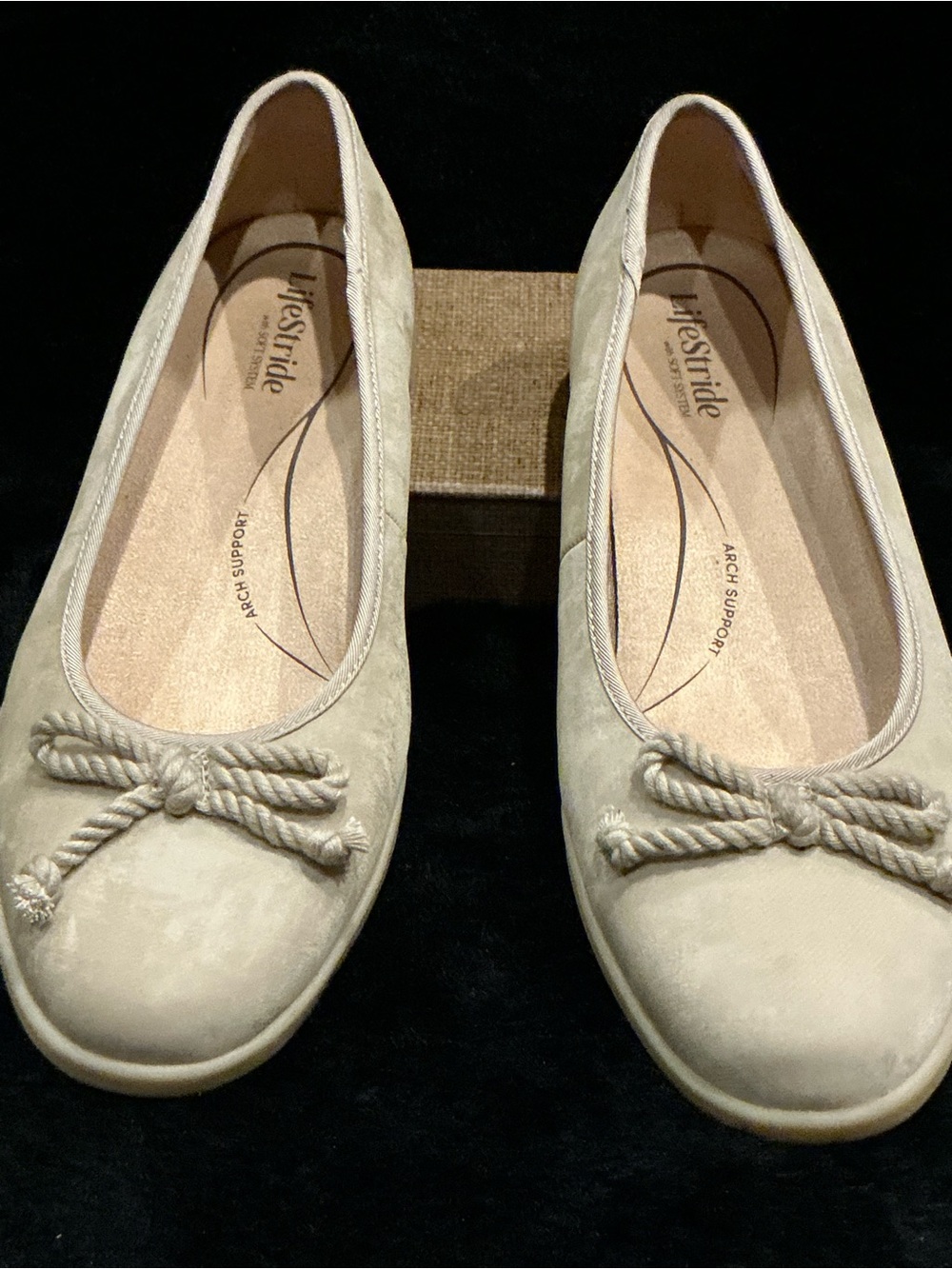 Life Stride Maura Cream Ballet Flats with Rope Bow Accent Size 9W